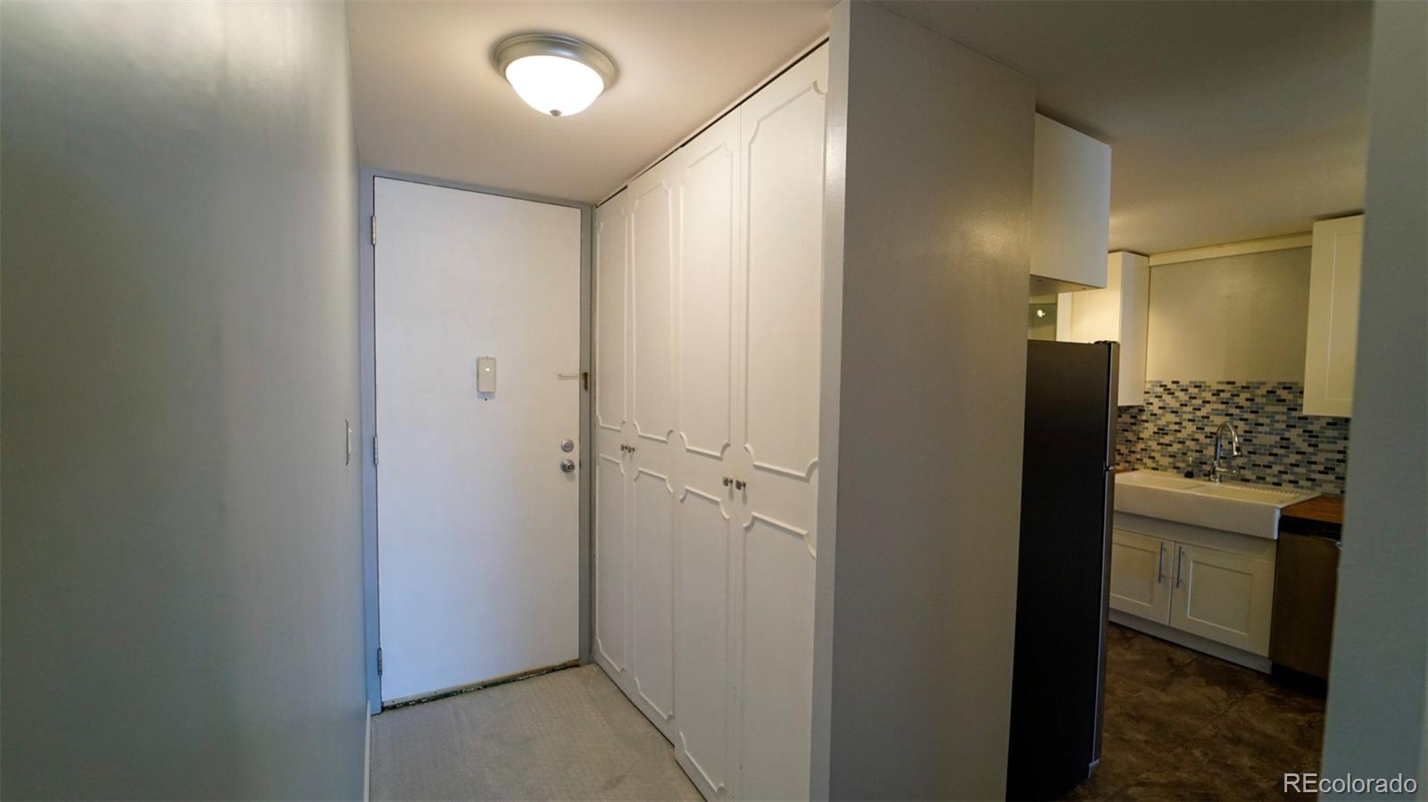 715 S Clinton Street Unit: 2B