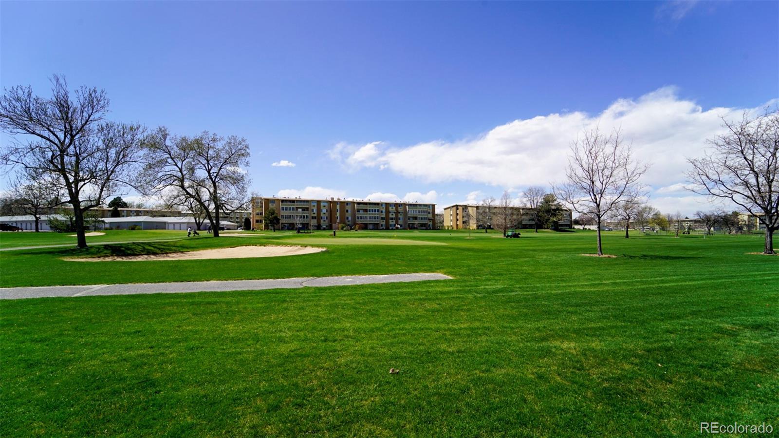 715 S Clinton Street Unit: 2B