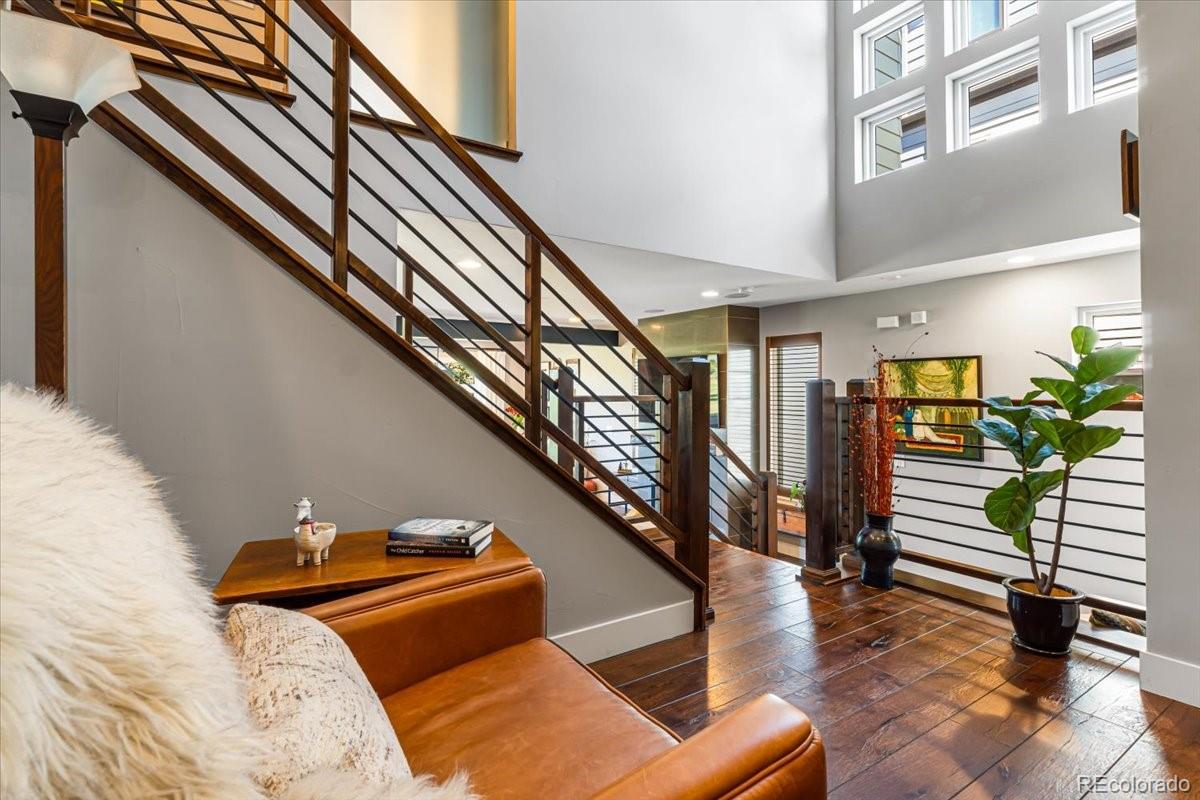 4687 W 50th Place