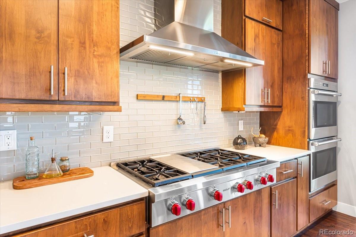 4687 W 50th Place