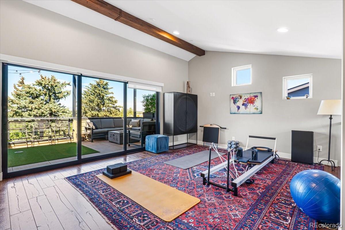 4687 W 50th Place