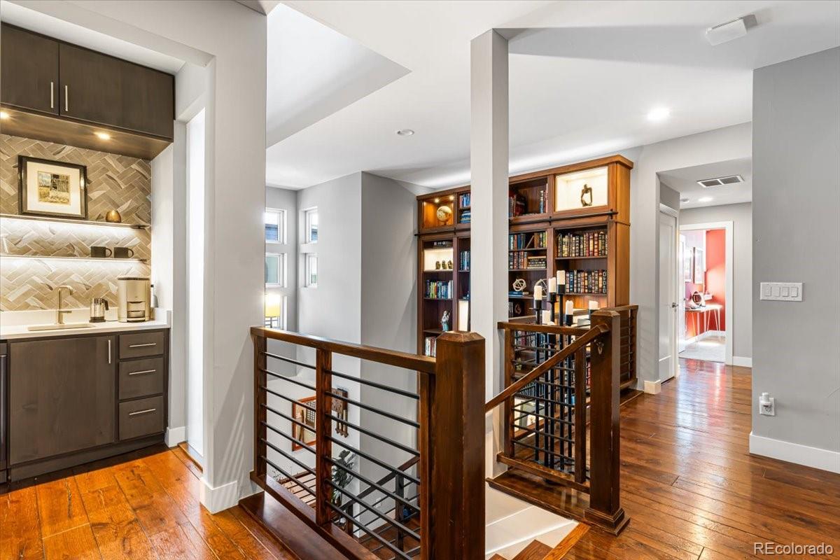 4687 W 50th Place