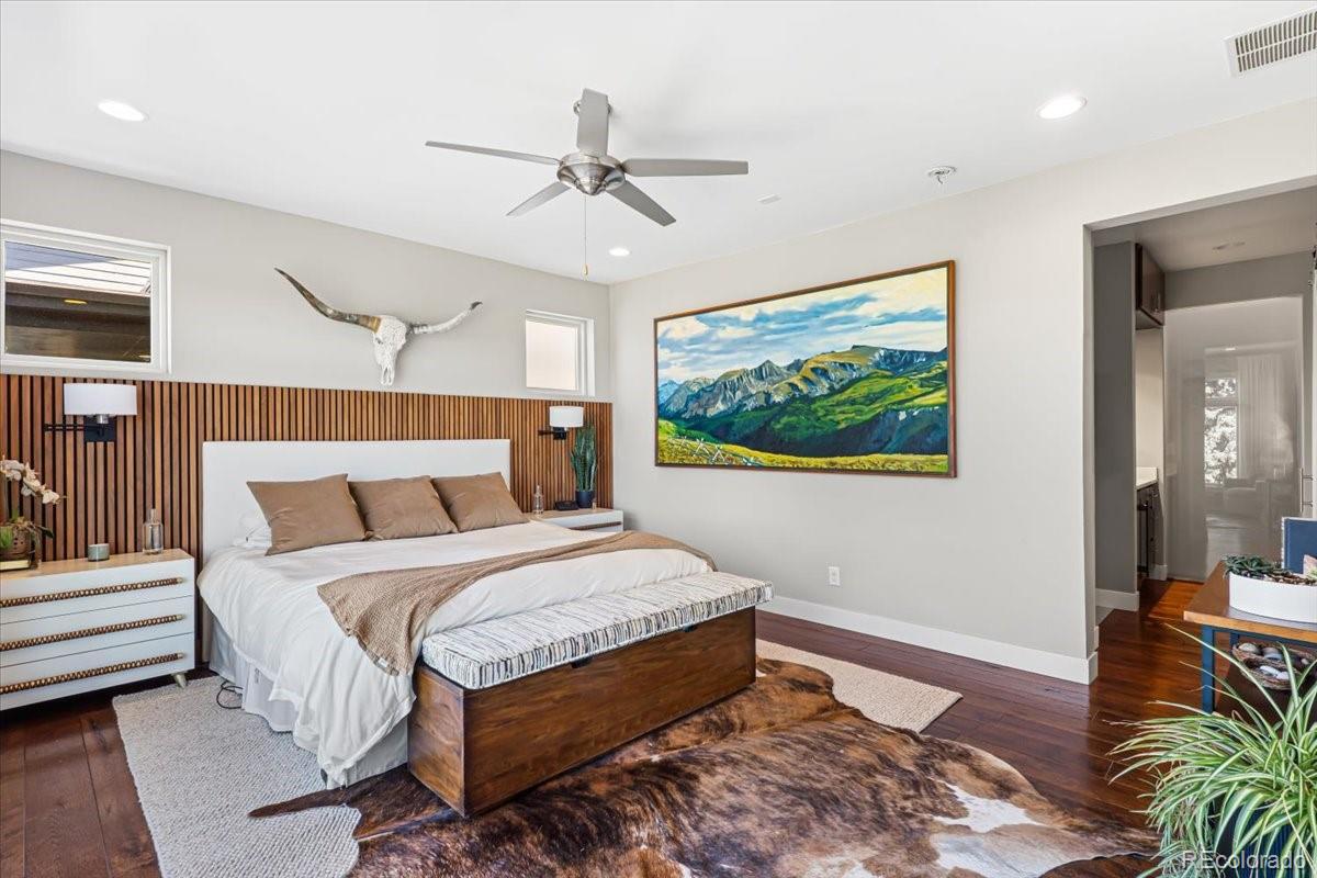 4687 W 50th Place