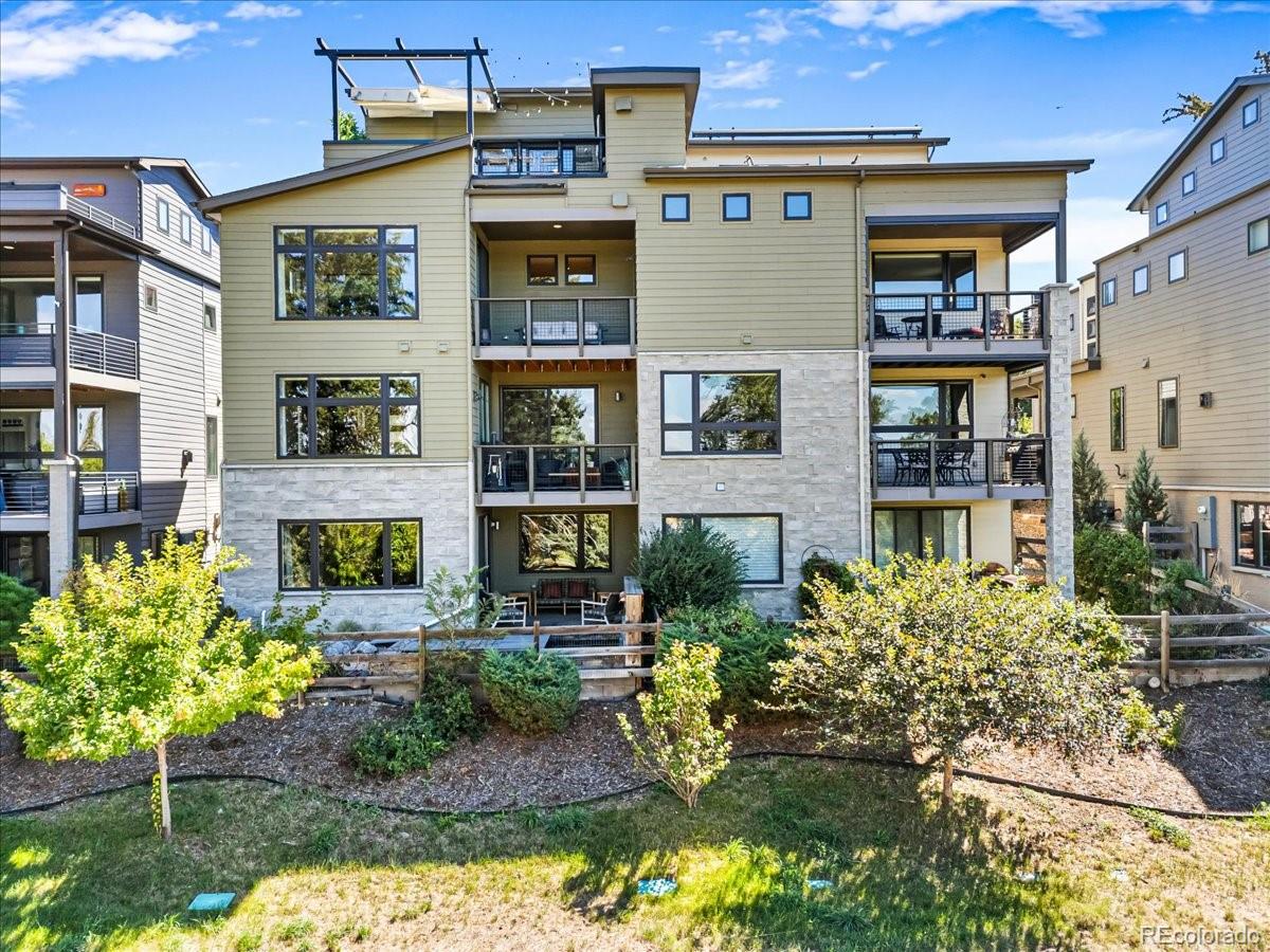 4687 W 50th Place