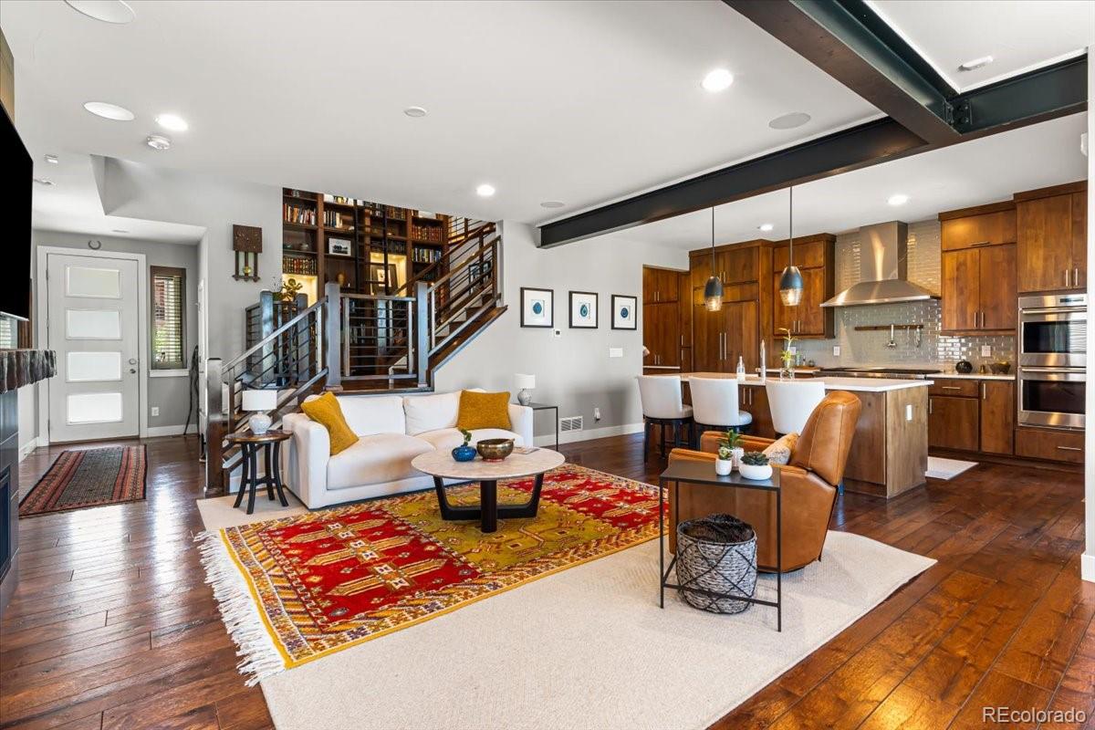 4687 W 50th Place