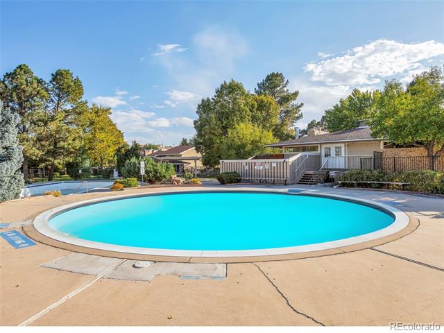 3250 S Oneida Way