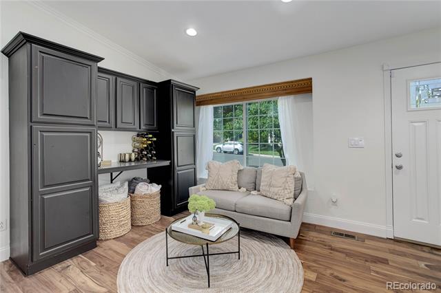 4860 Collinsville Place