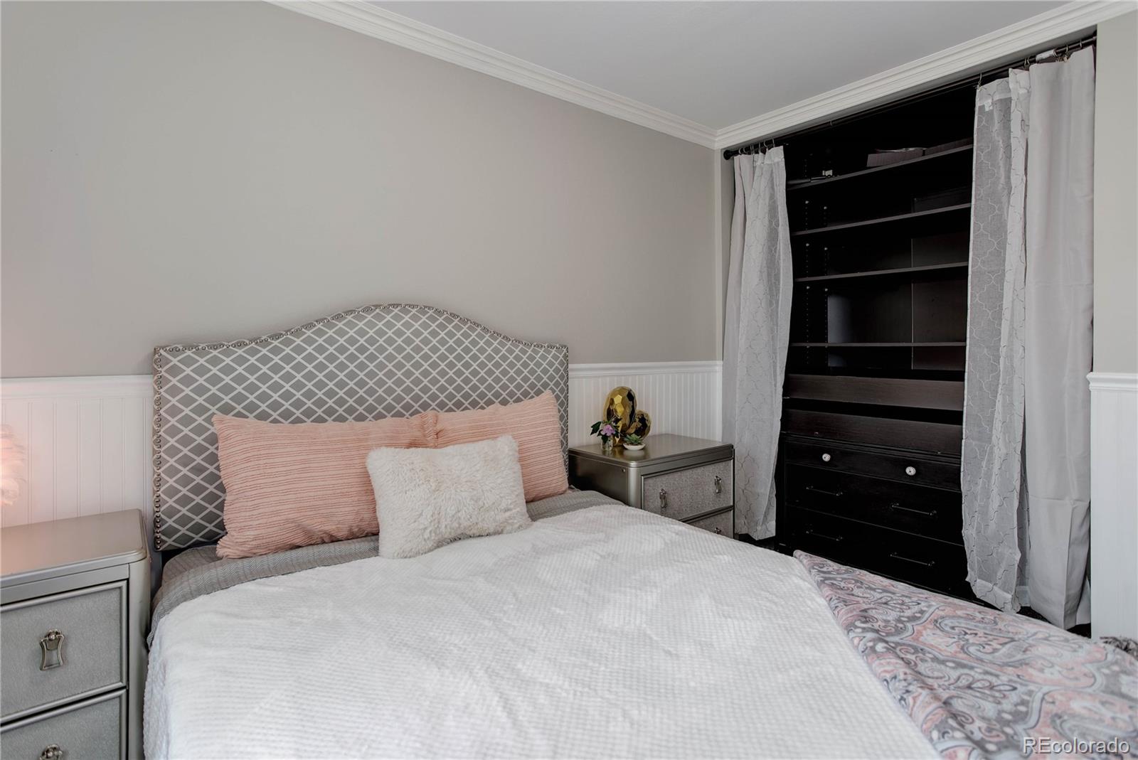 4860 Collinsville Place