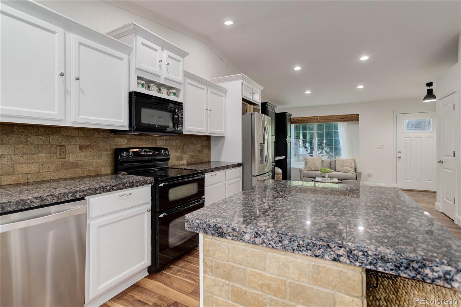 4860 Collinsville Place