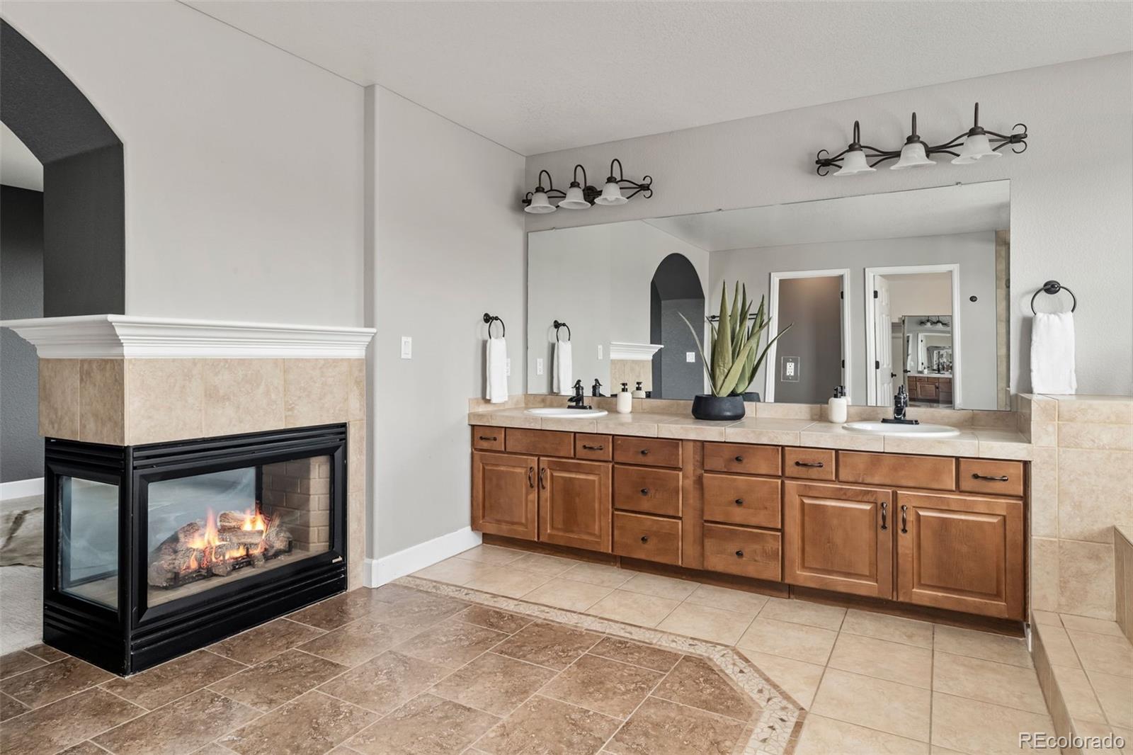 6577 Esperanza Drive