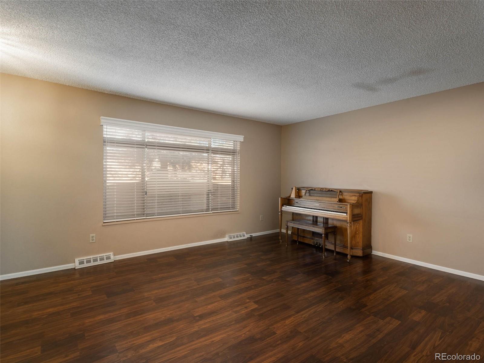 3958 S Yosemite Street