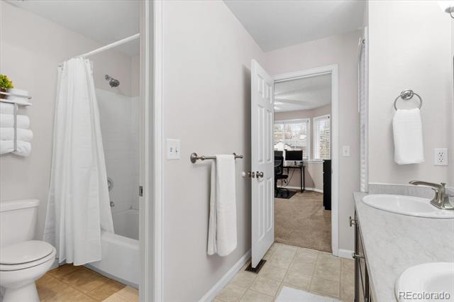 5543 Chambray Court
