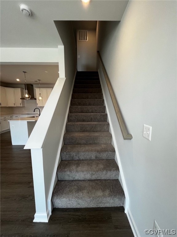 805 Birchwood Hill Ln Unit#A