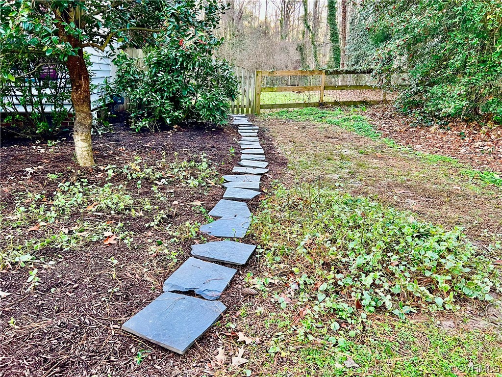 9405 Laurel Grove Rd