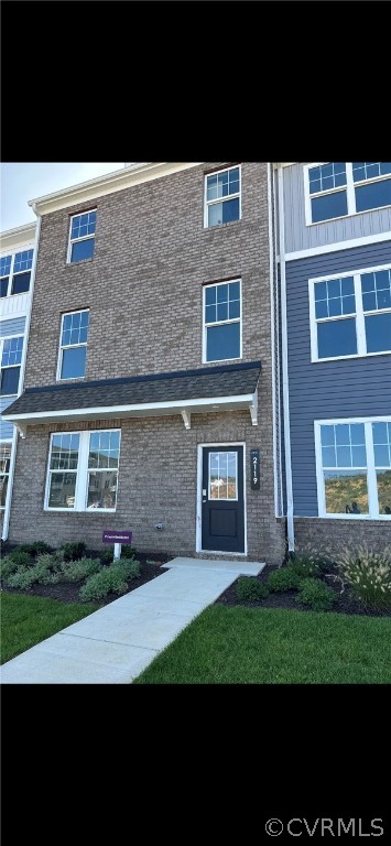 2119 Blossom Trail Ave