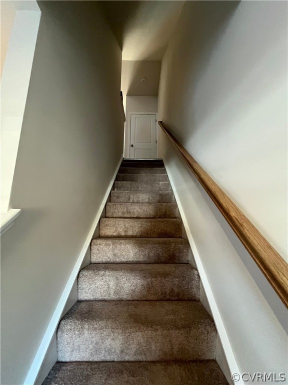 2119 Blossom Trail Ave