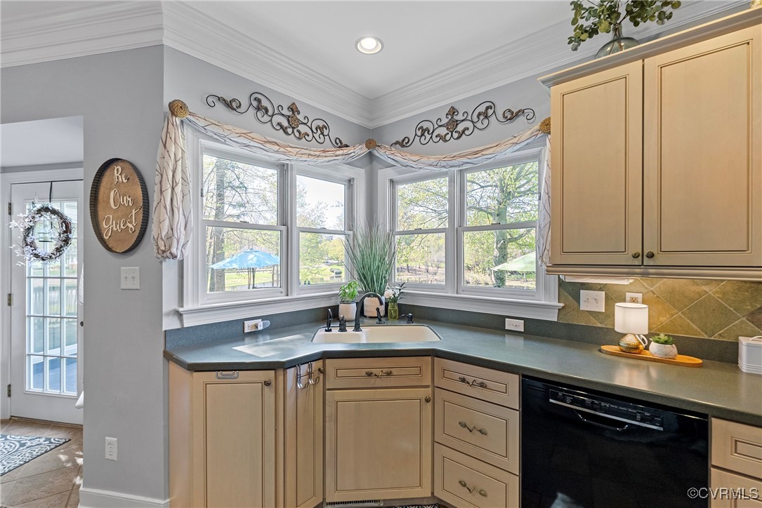 9207 Stephens Manor Dr