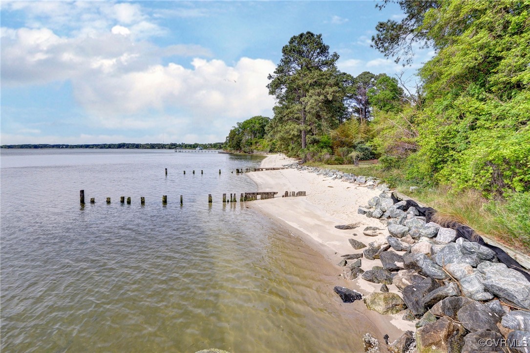 1744 Tyndall Point Ln