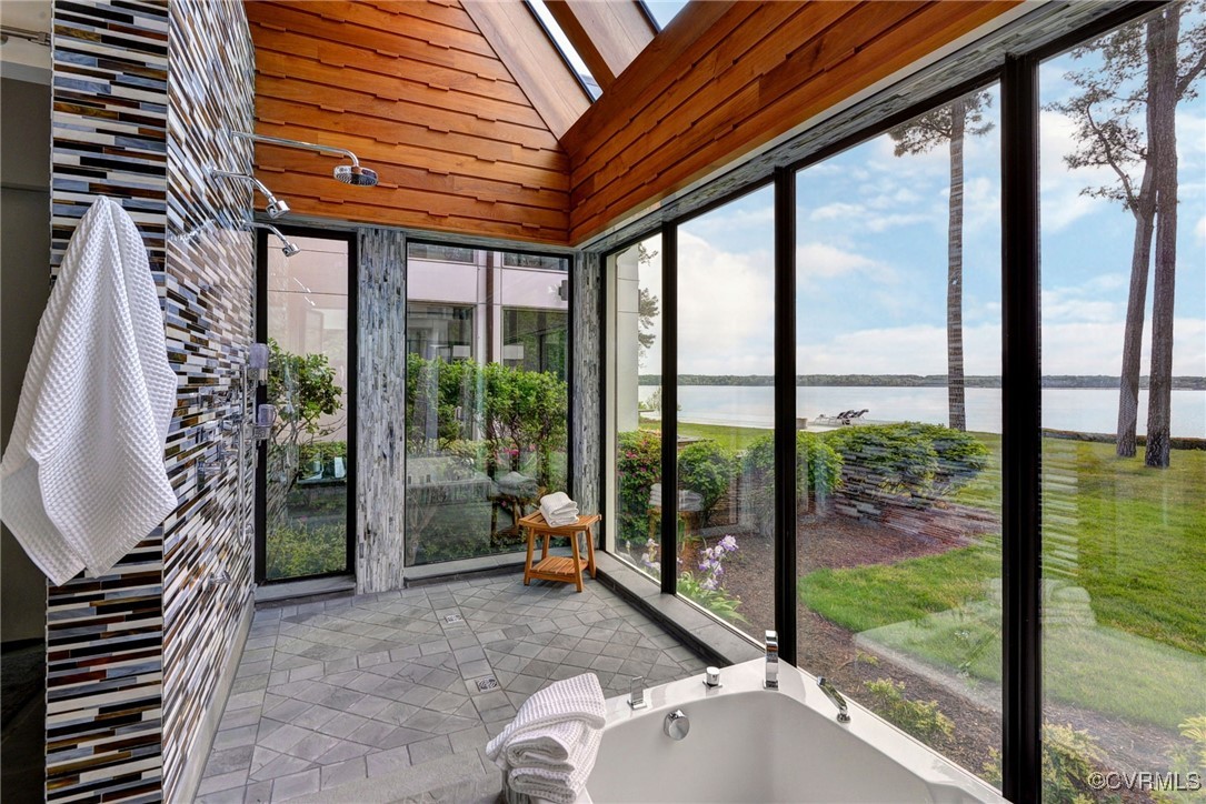 1744 Tyndall Point Ln