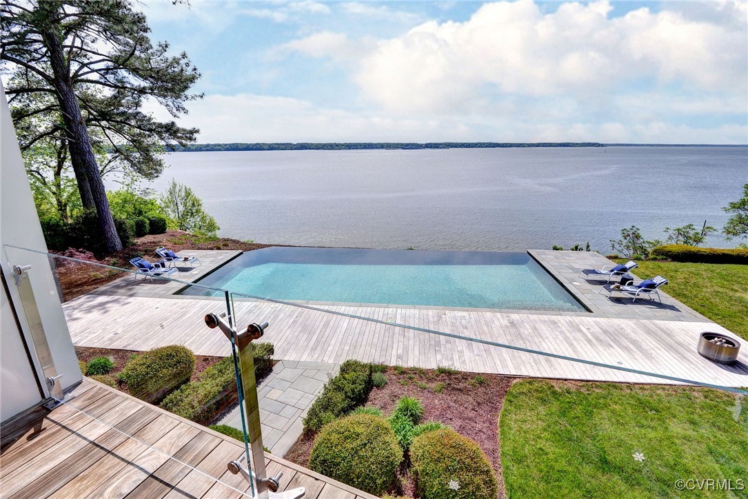 1744 Tyndall Point Ln