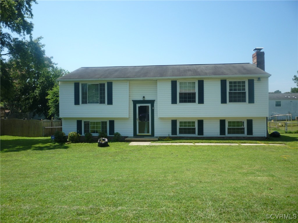 7479 Jennifer Ln