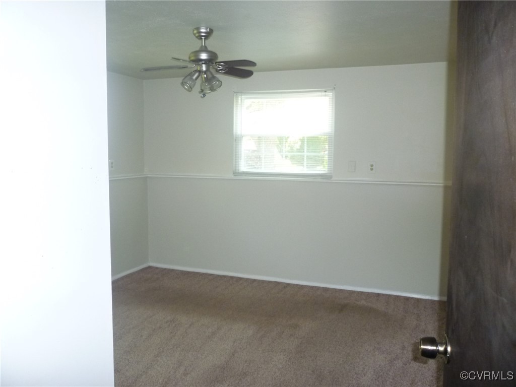 7479 Jennifer Ln