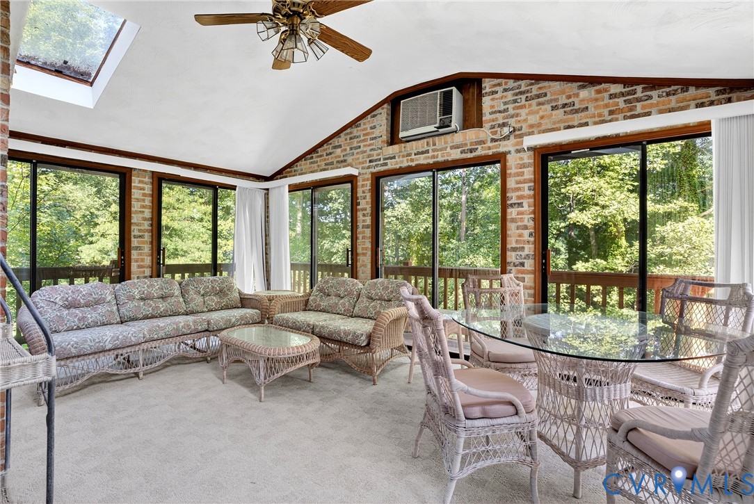 11251 Linderwood Dr