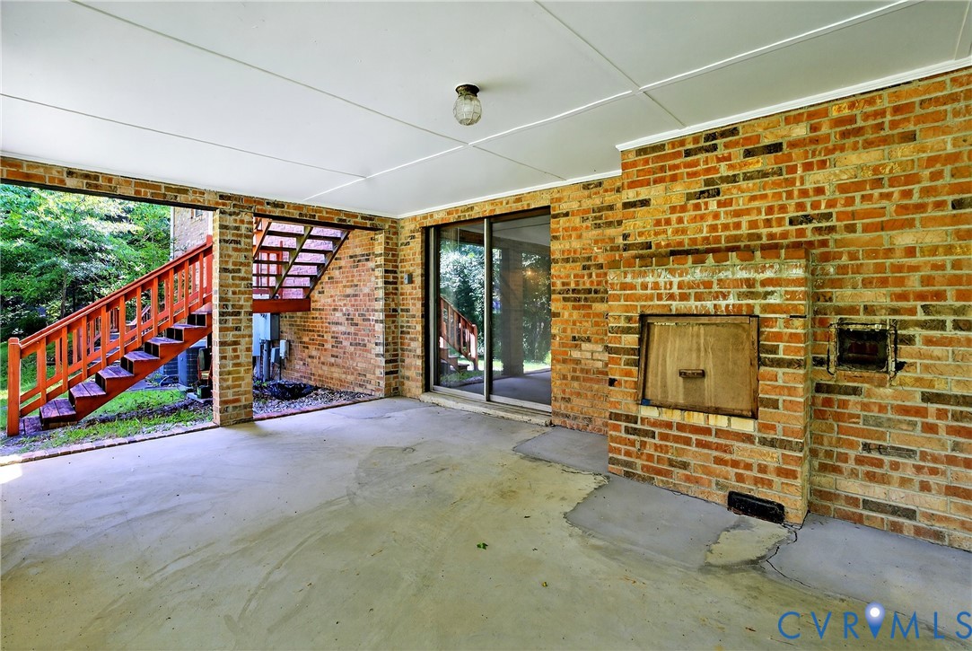 11251 Linderwood Dr