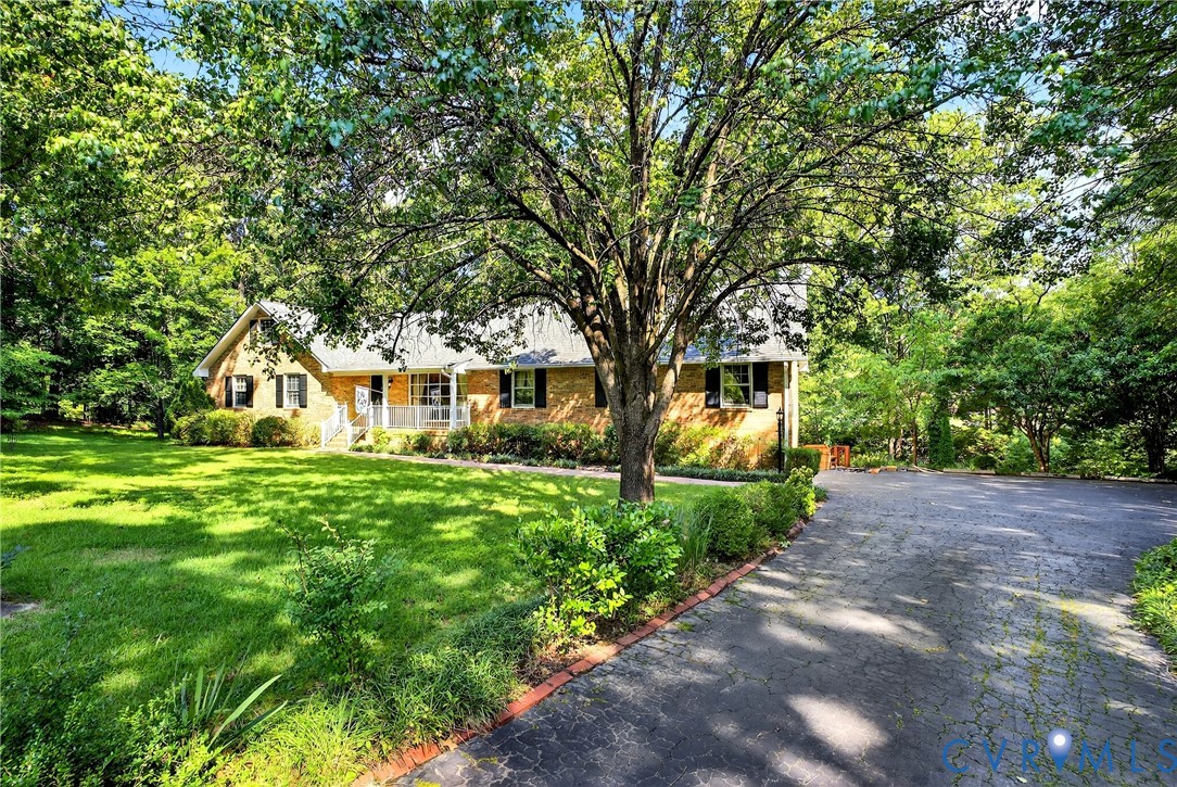 11251 Linderwood Dr