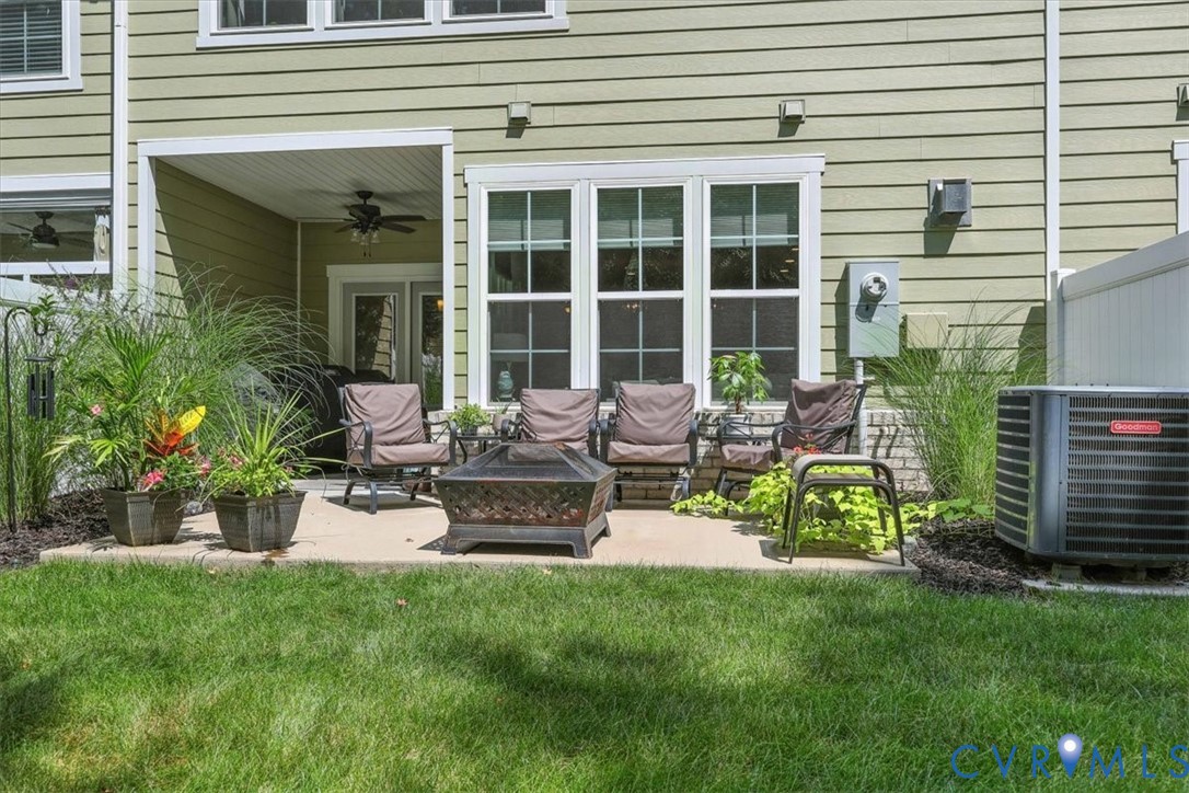 6972 Desert Candle Dr