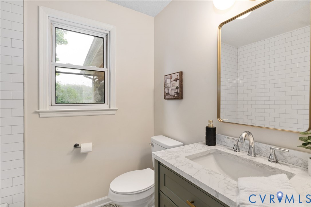 11345 Walton Lake Rd