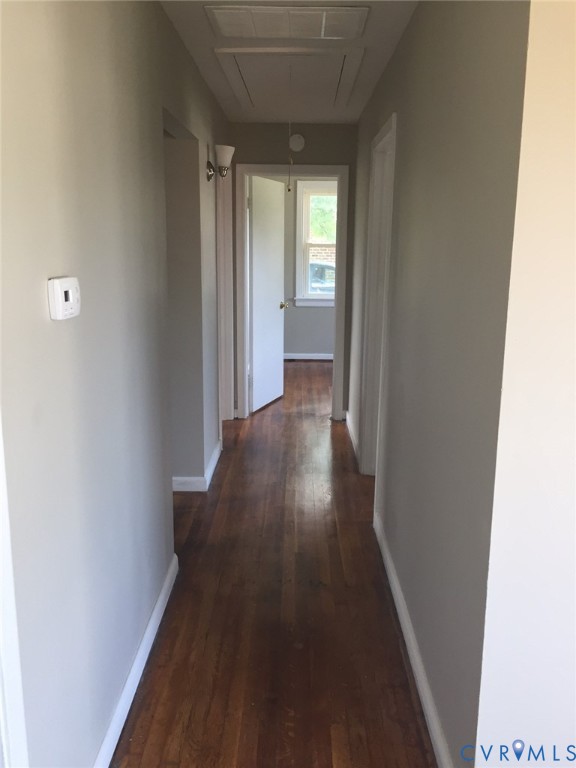 1910 Bloom Ln