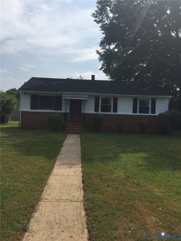 1910 Bloom Ln