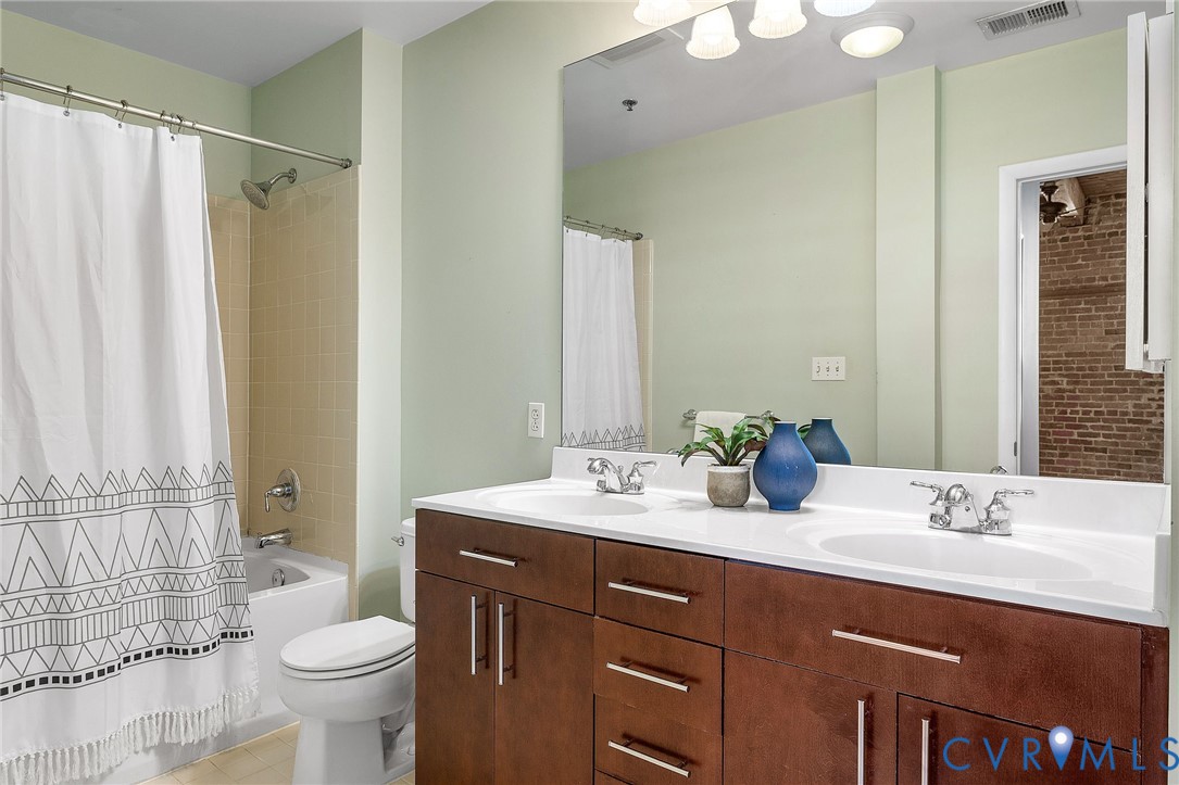 251 Rocketts Way Unit#505