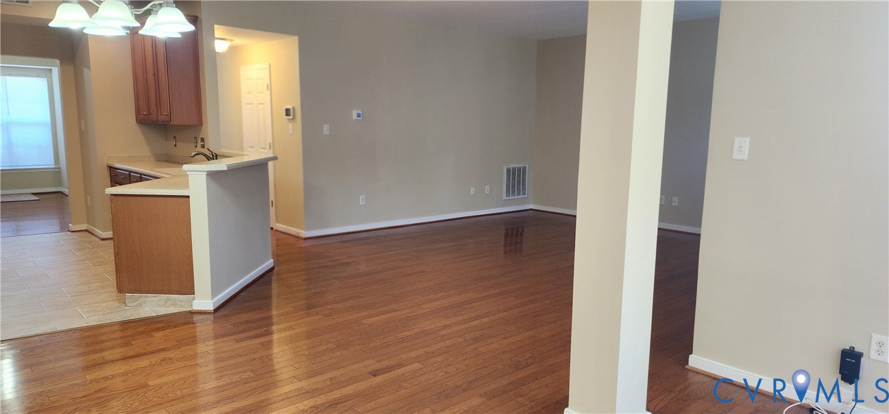 10505 Barbara Ln
