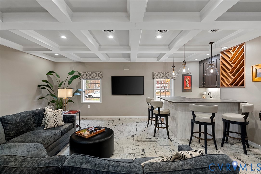 9356 Charter Crossing Dr