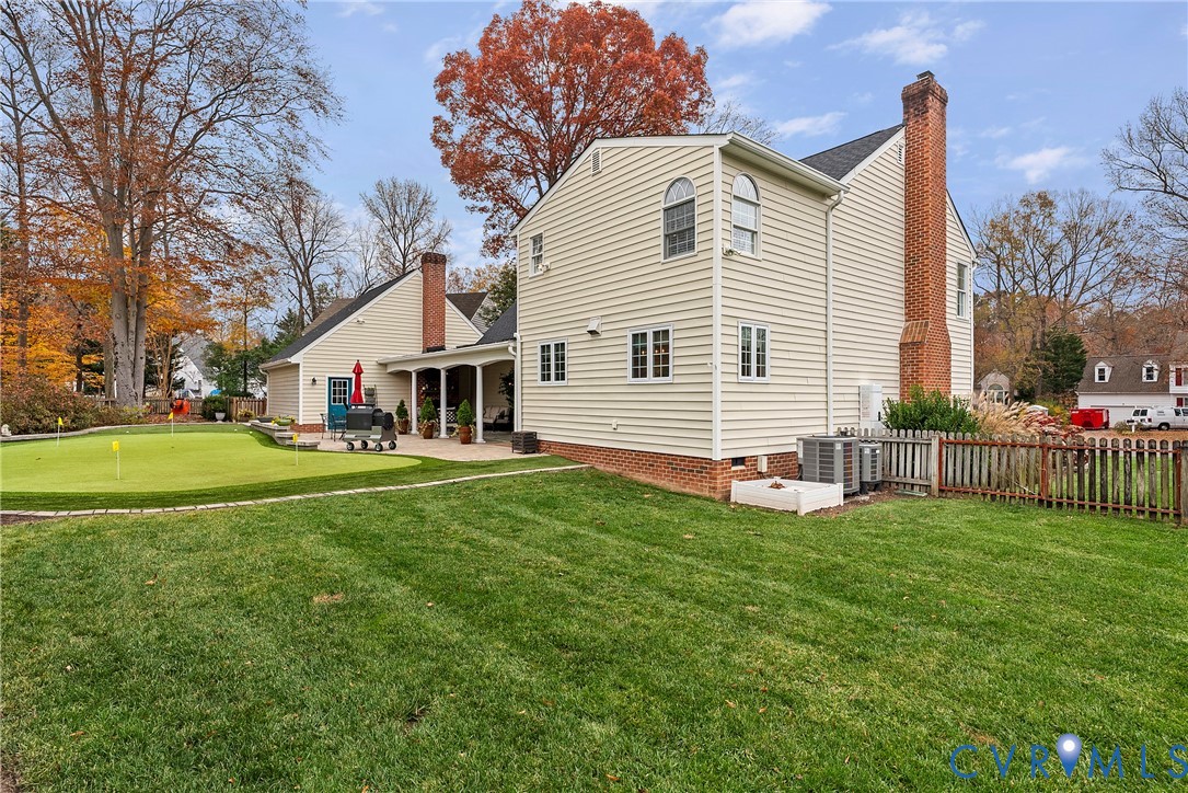 9356 Charter Crossing Dr