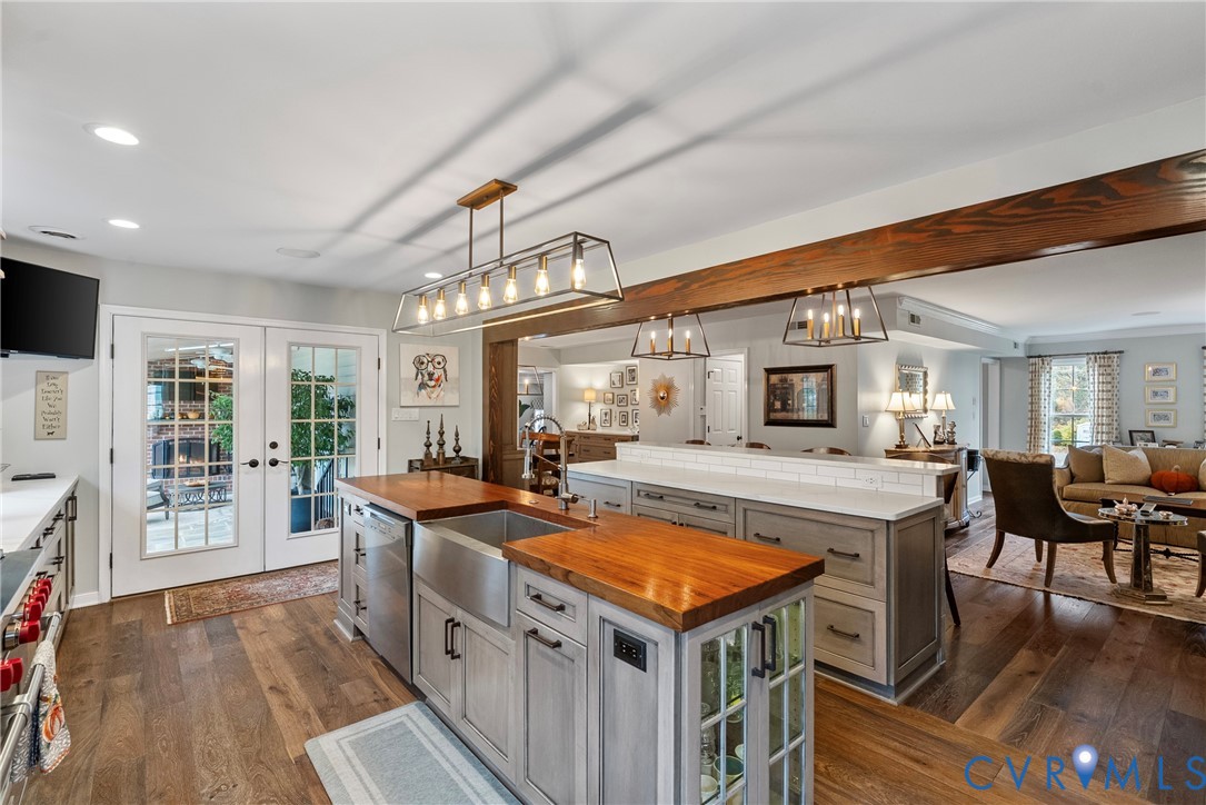 9356 Charter Crossing Dr