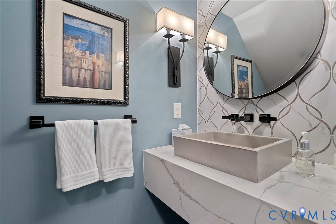 9356 Charter Crossing Dr