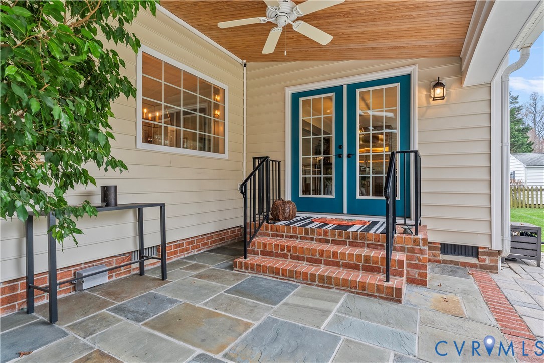 9356 Charter Crossing Dr