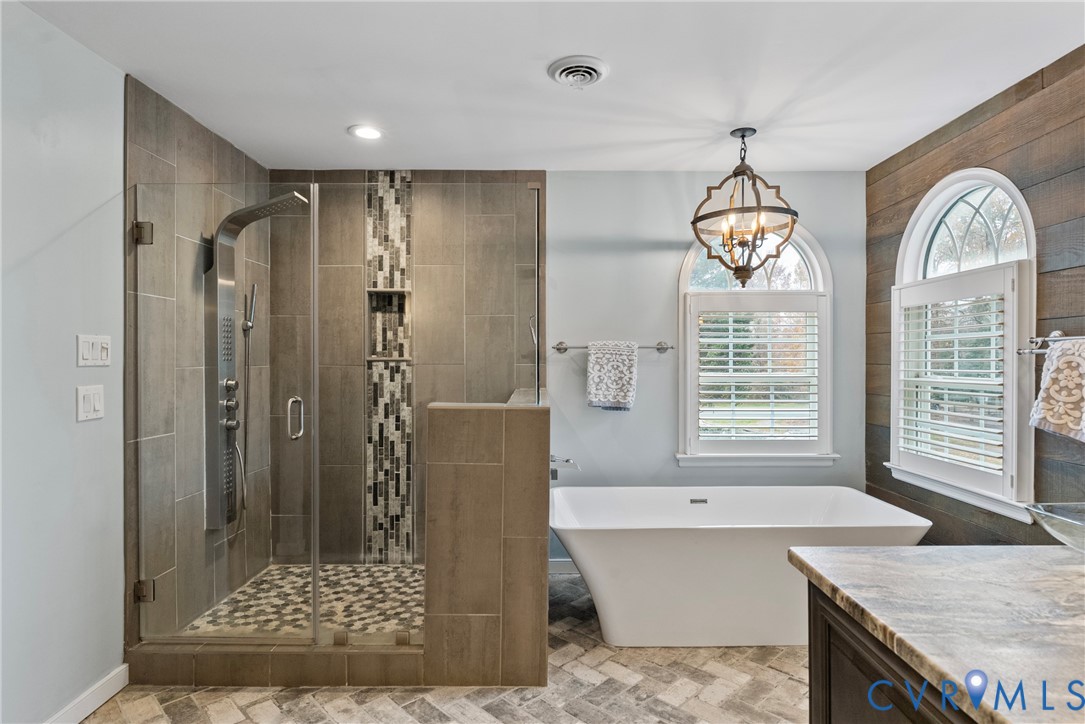 9356 Charter Crossing Dr