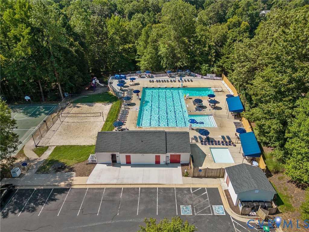 9356 Charter Crossing Dr