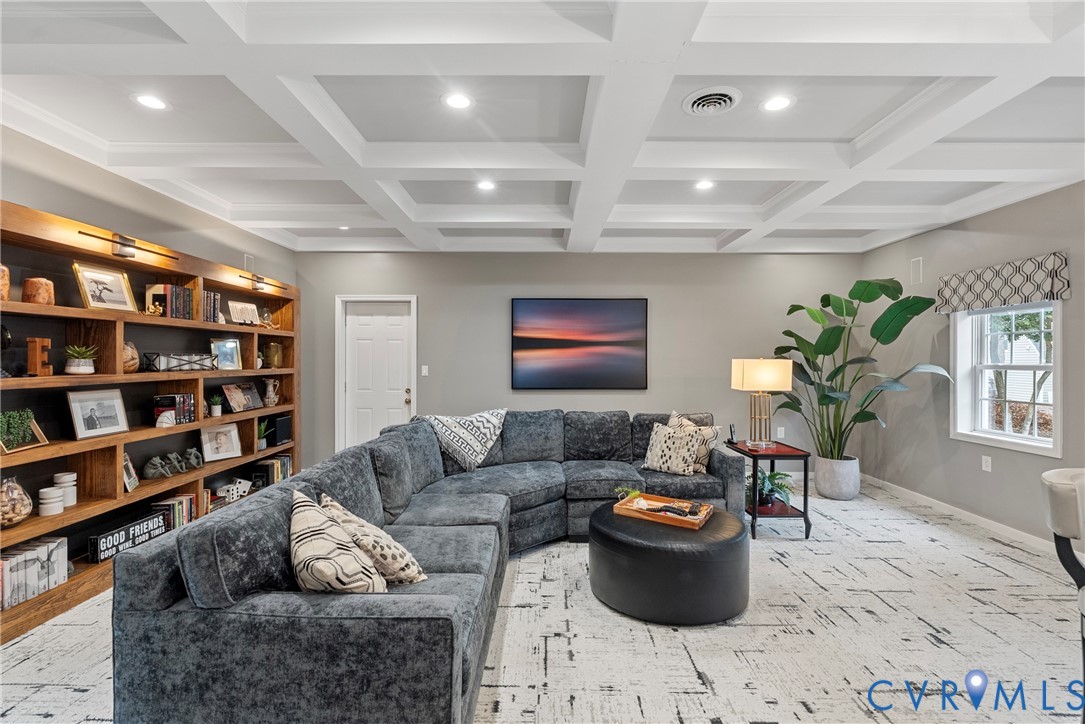 9356 Charter Crossing Dr