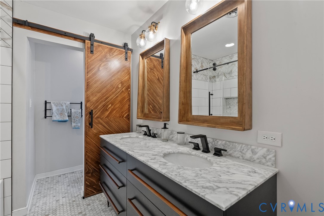 9356 Charter Crossing Dr