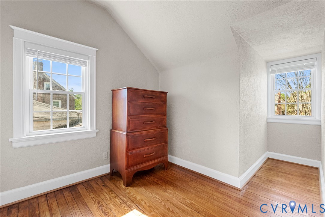 1227 Windsor Ave