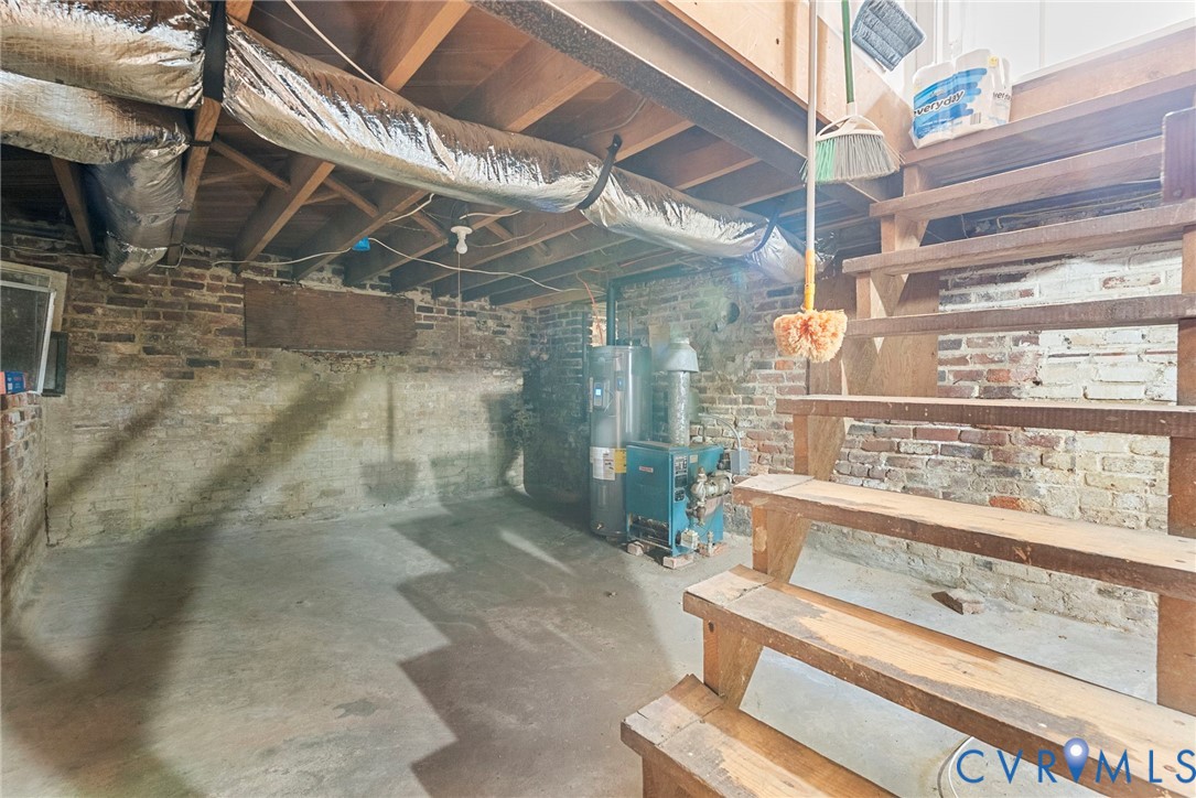 1227 Windsor Ave
