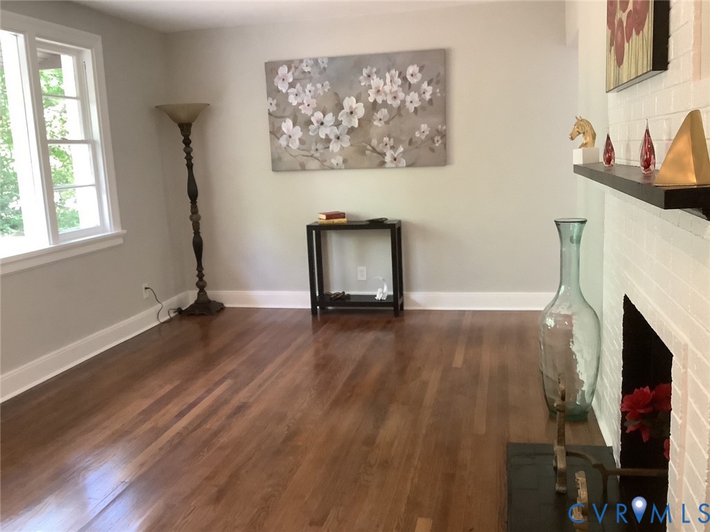 1208 Leicester Rd