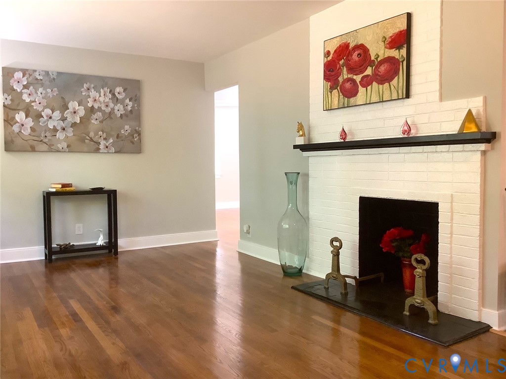 1208 Leicester Rd