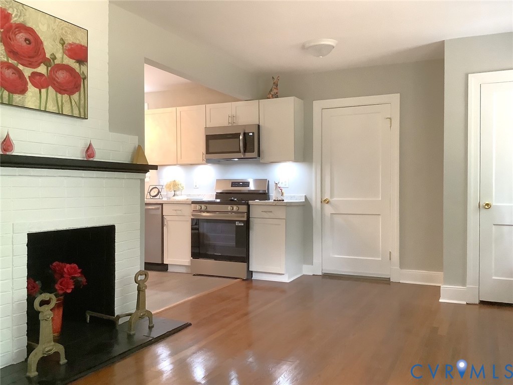 1208 Leicester Rd