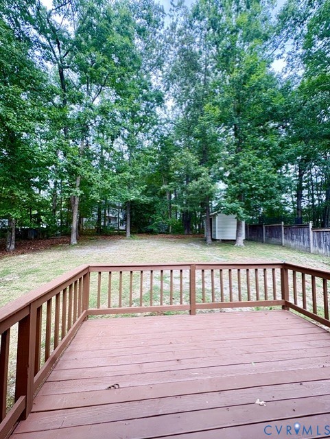 5633 Lake Sharon Dr